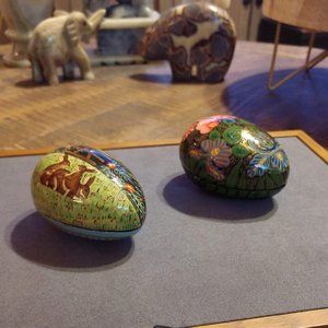 Stunning Black Lacquered Eggs